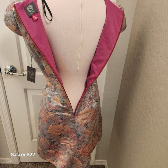 Vince Camuto Floral Cap Sleeve Pleated Dress. NWT. Size: various - Picture 4 of 15